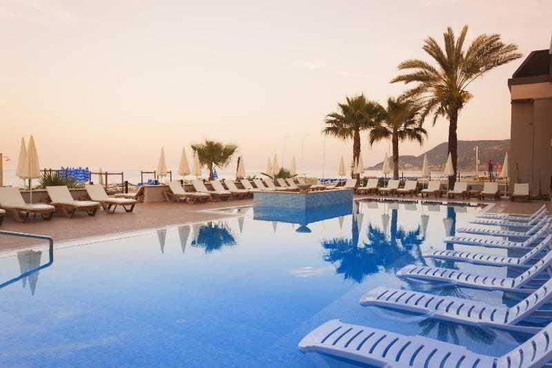 Alaaddin Beach Hotel - Adult Only Аланя Екстериор снимка