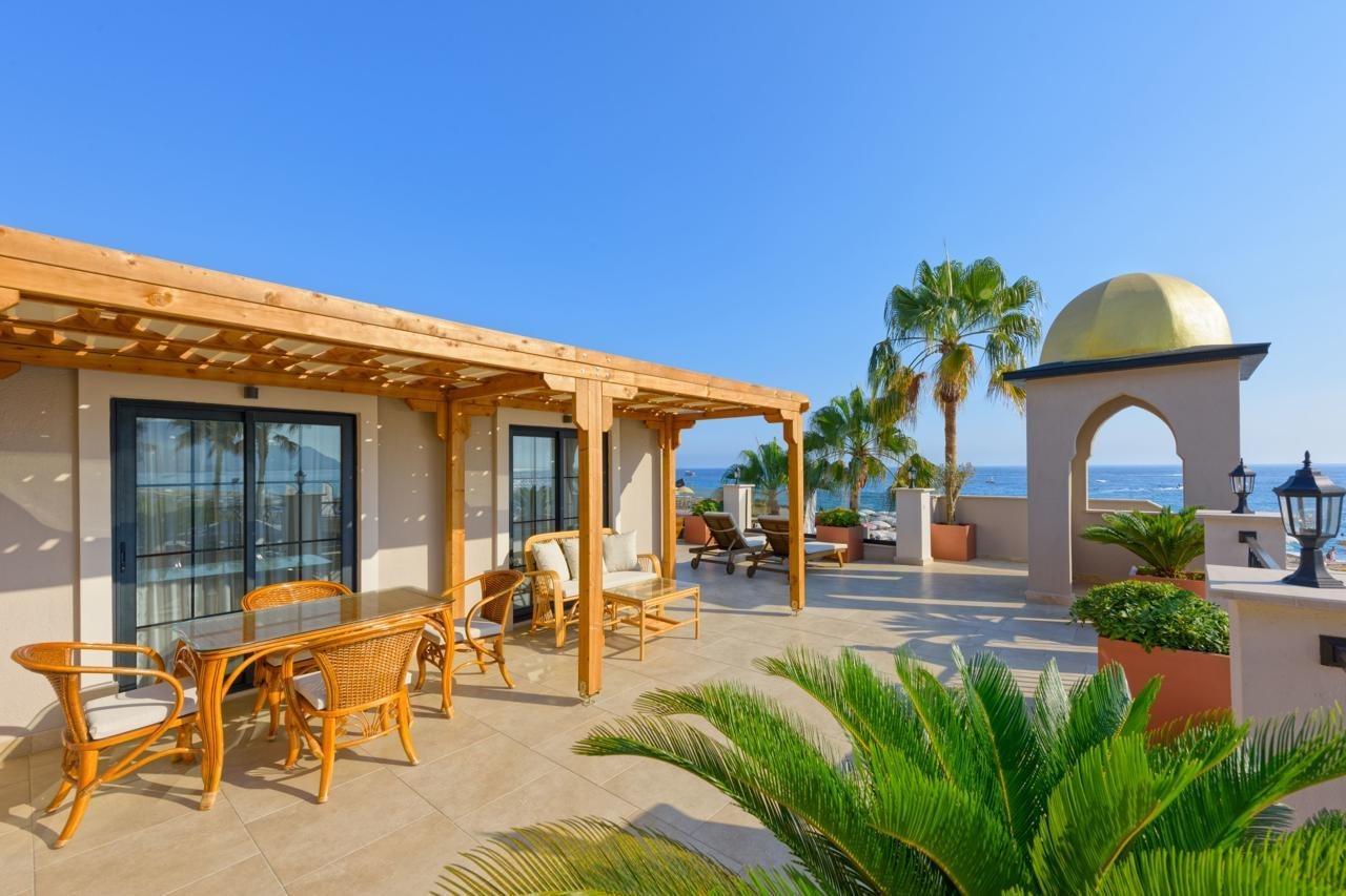 Alaaddin Beach Hotel - Adult Only Аланя Екстериор снимка