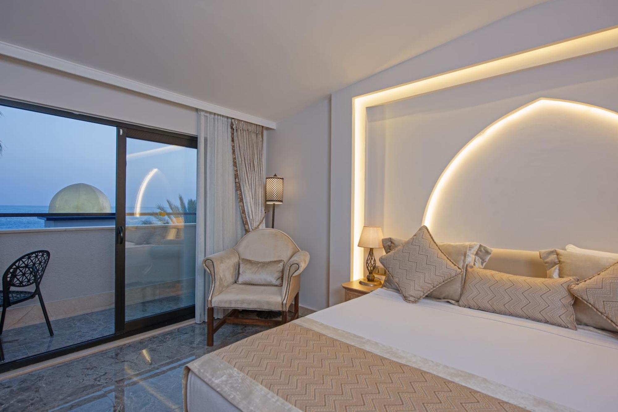 Alaaddin Beach Hotel - Adult Only Аланя Екстериор снимка