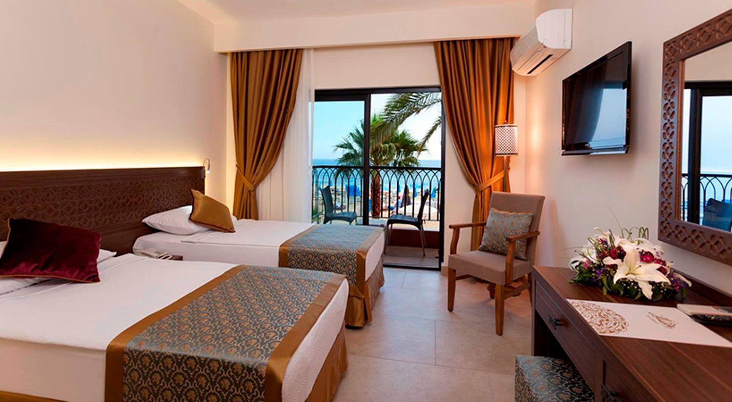 Alaaddin Beach Hotel - Adult Only Аланя Екстериор снимка