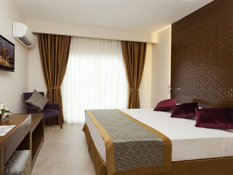 Alaaddin Beach Hotel - Adult Only Аланя Екстериор снимка